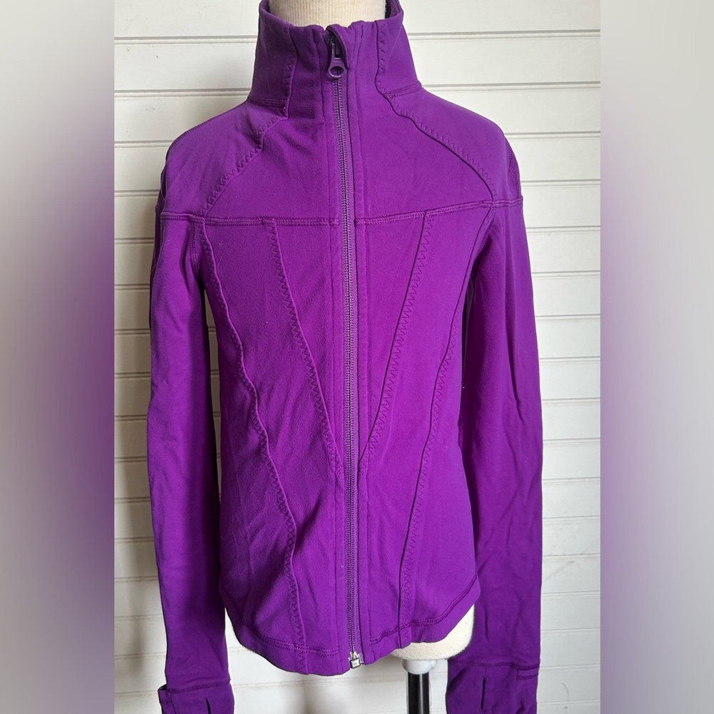 IVIVVA by LULULEMON girls 8 purple full zip jacket